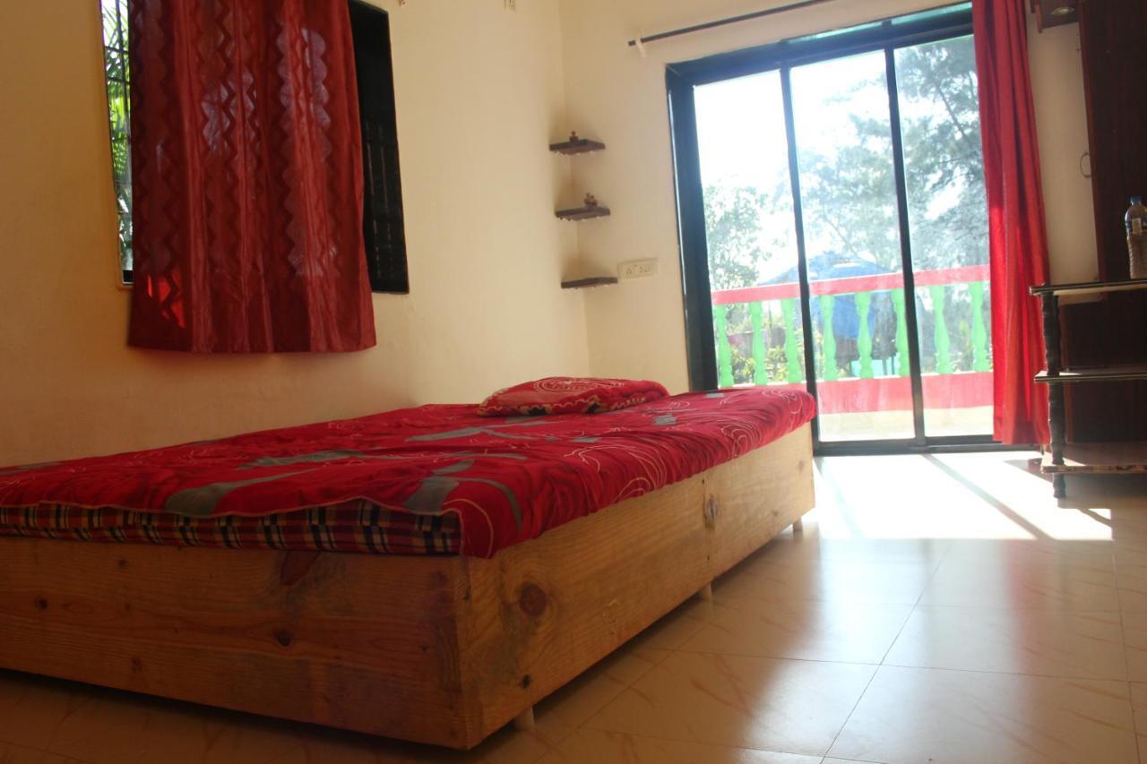Rasta Mansion Beach Hostel And Rooms Arambol Eksteriør billede