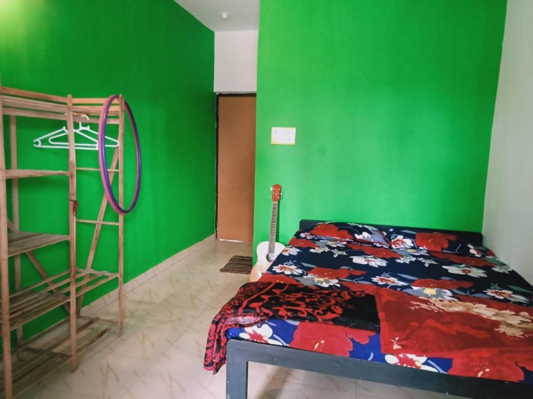 Rasta Mansion Beach Hostel And Rooms Arambol Eksteriør billede