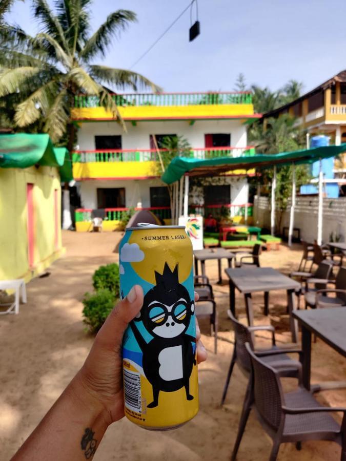 Rasta Mansion Beach Hostel And Rooms Arambol Eksteriør billede