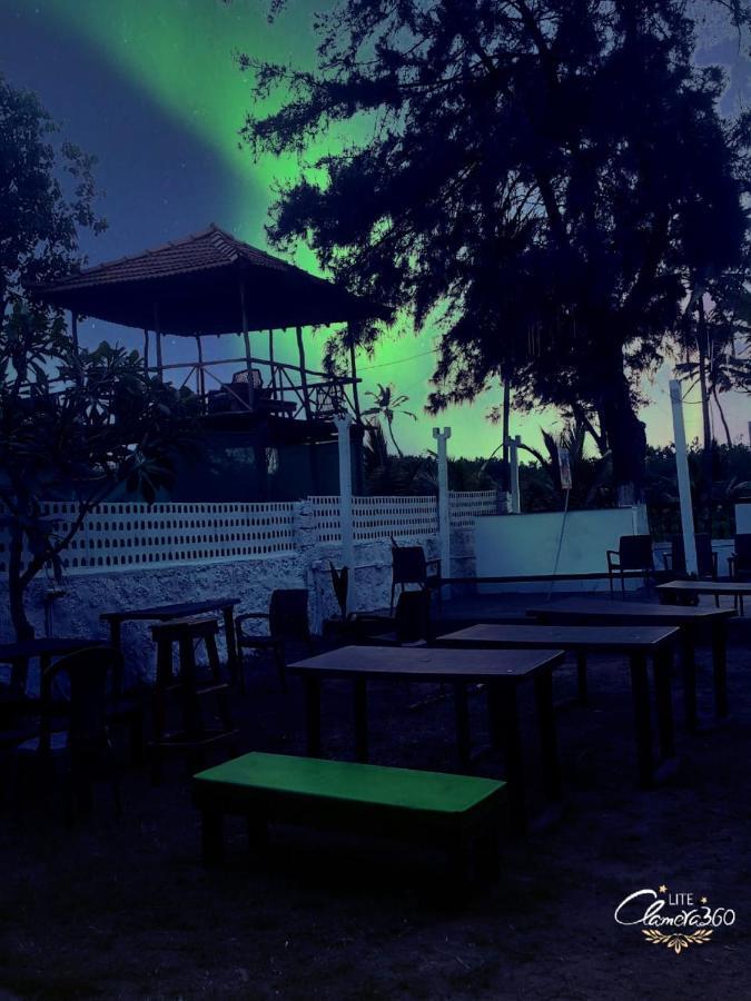 Rasta Mansion Beach Hostel And Rooms Arambol Eksteriør billede