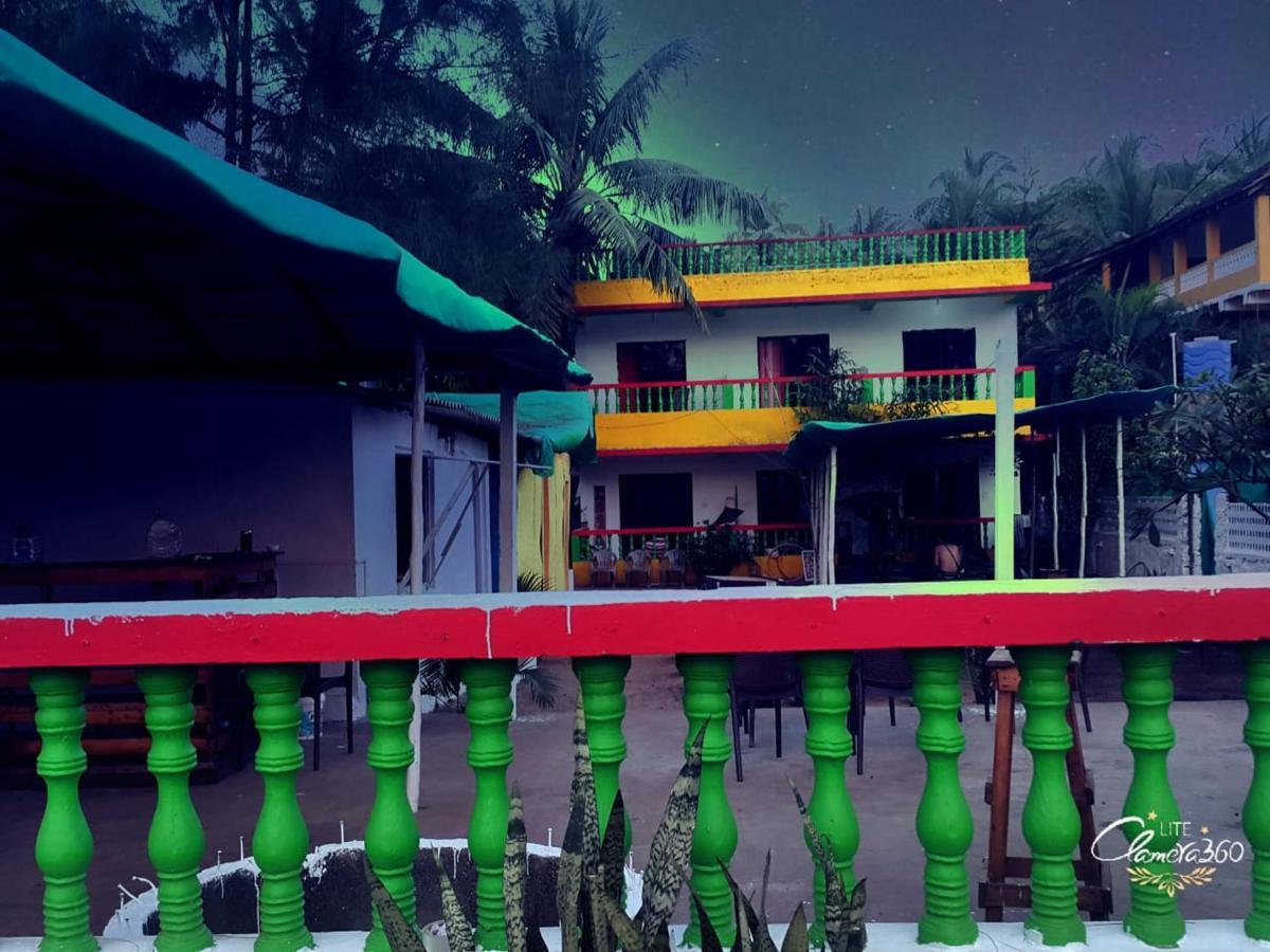 Rasta Mansion Beach Hostel And Rooms Arambol Eksteriør billede